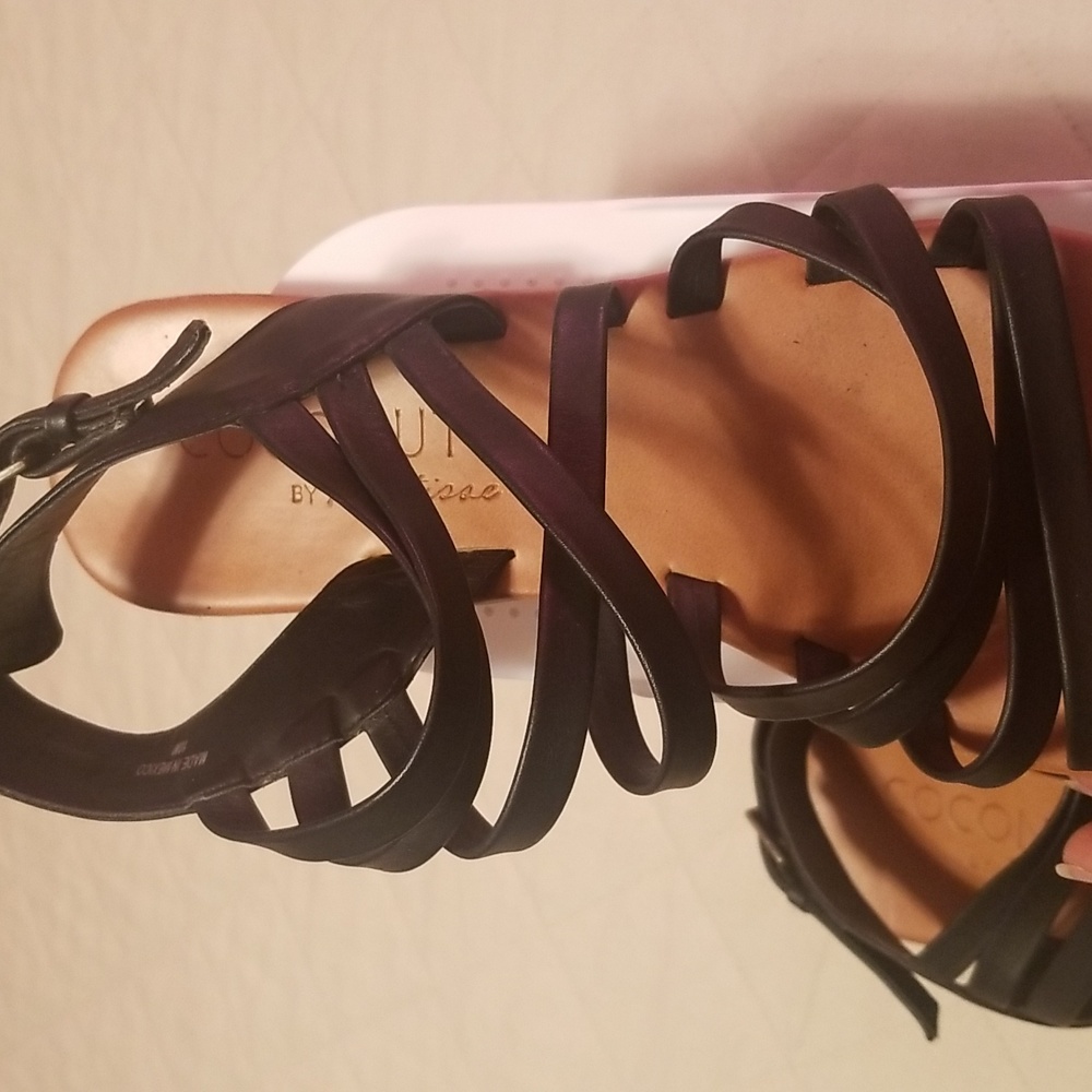 Coconut by Matisse beautiful black strappy sandals size 10